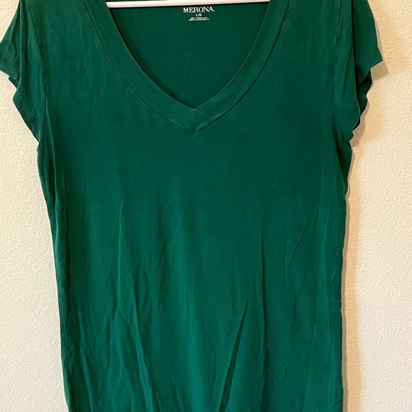 Merona Women's Green V-Neck Top - Picture 1 of 5